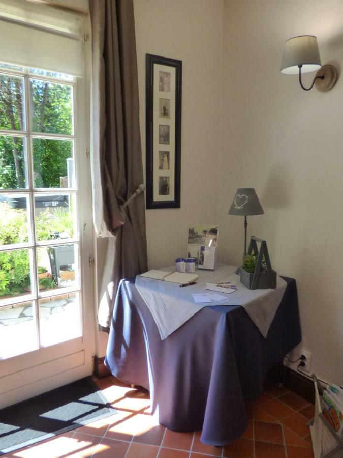 Chambres D'Hotes Les Muscaris Feins-en-Gatinais Luaran gambar